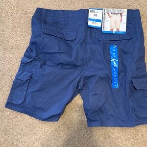 Iron Co. Men's Blue Cargo Shorts